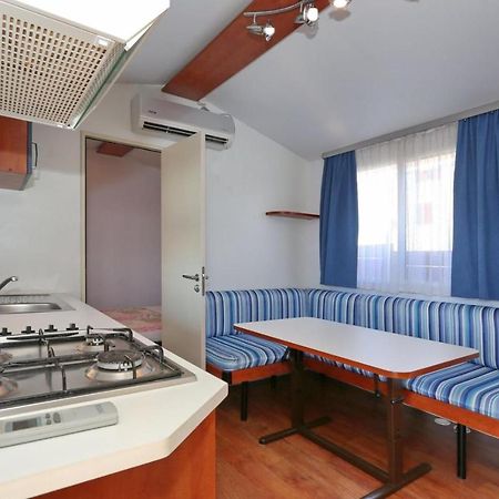 Poolside Mobile Home Turanj Exterior photo