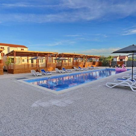 Poolside Mobile Home Turanj Exterior photo