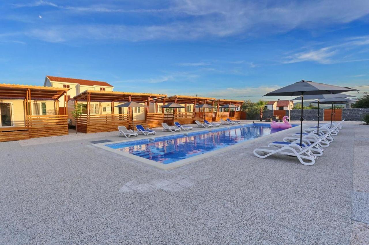Poolside Mobile Home Turanj Exterior photo