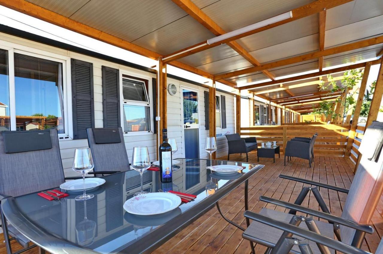 Poolside Mobile Home Turanj Exterior photo