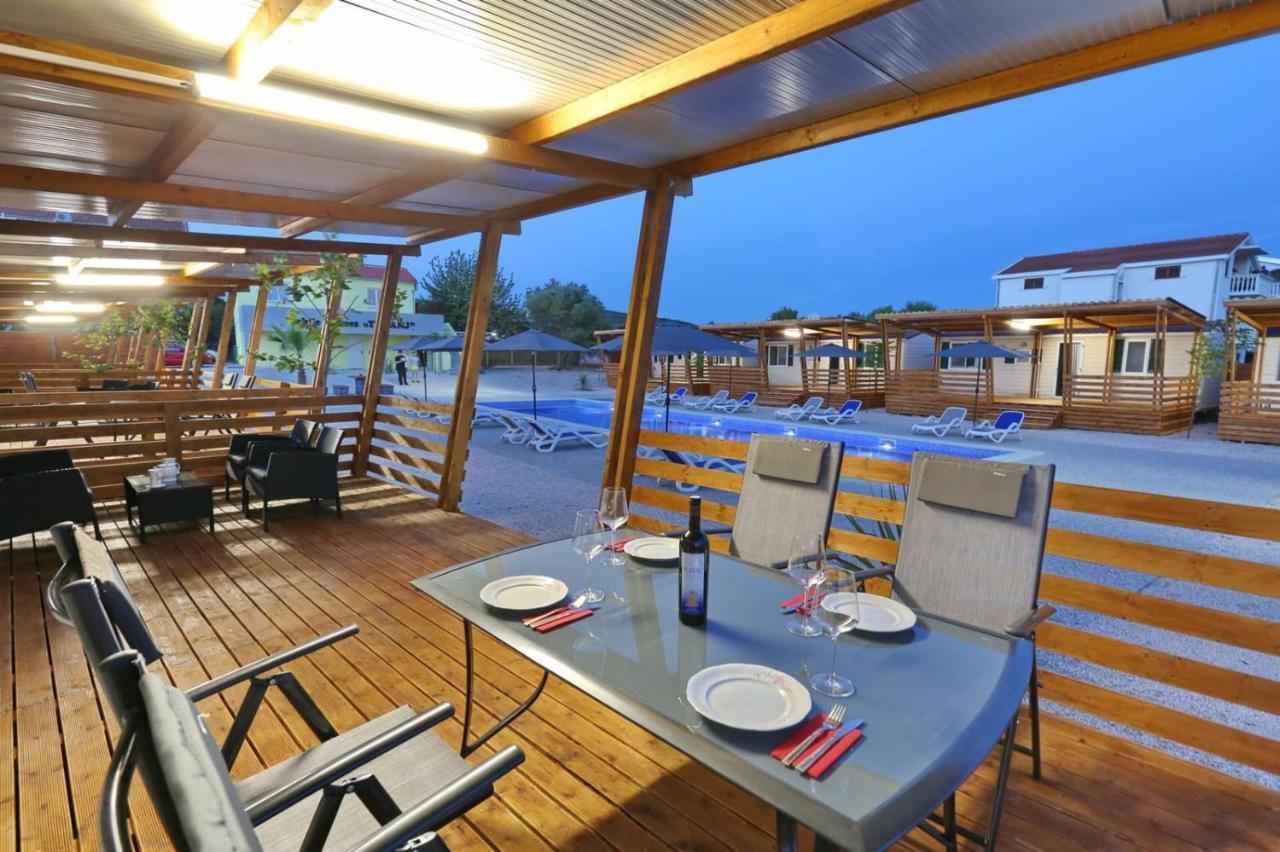 Poolside Mobile Home Turanj Exterior photo