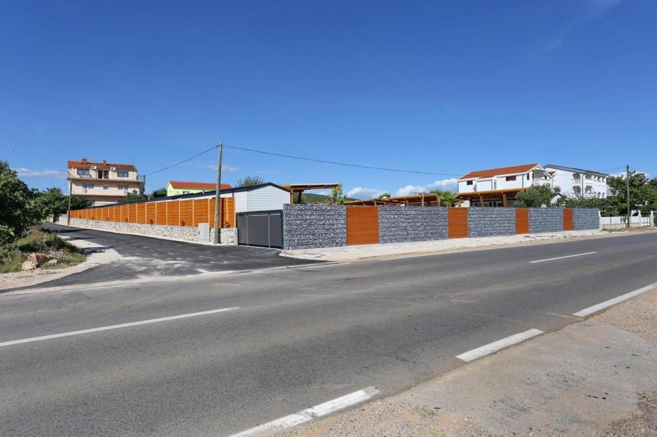 Poolside Mobile Home Turanj Exterior photo
