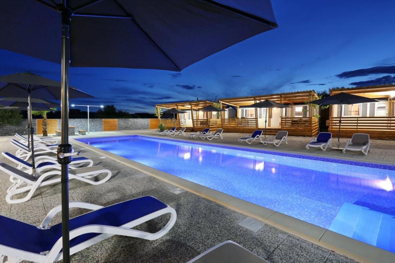 Poolside Mobile Home Turanj Exterior photo